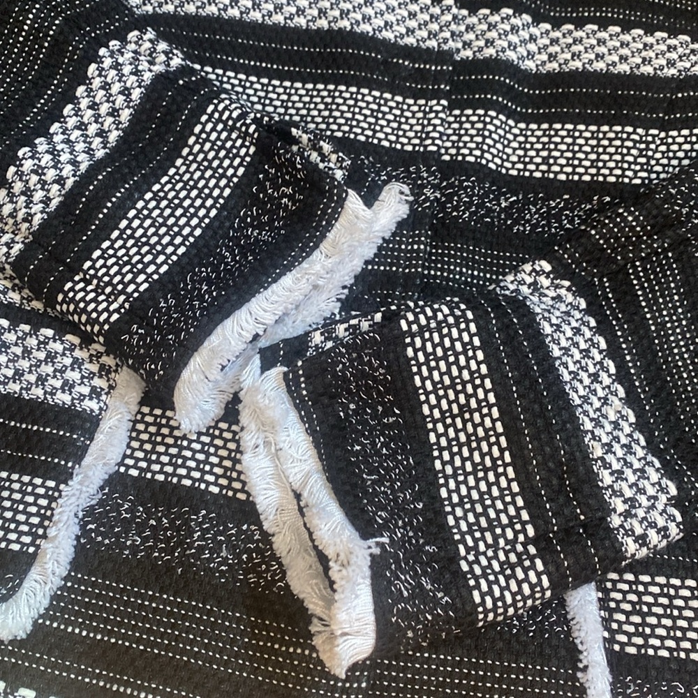 AirField Striped Black and White Blazer - Picture 10 of 17